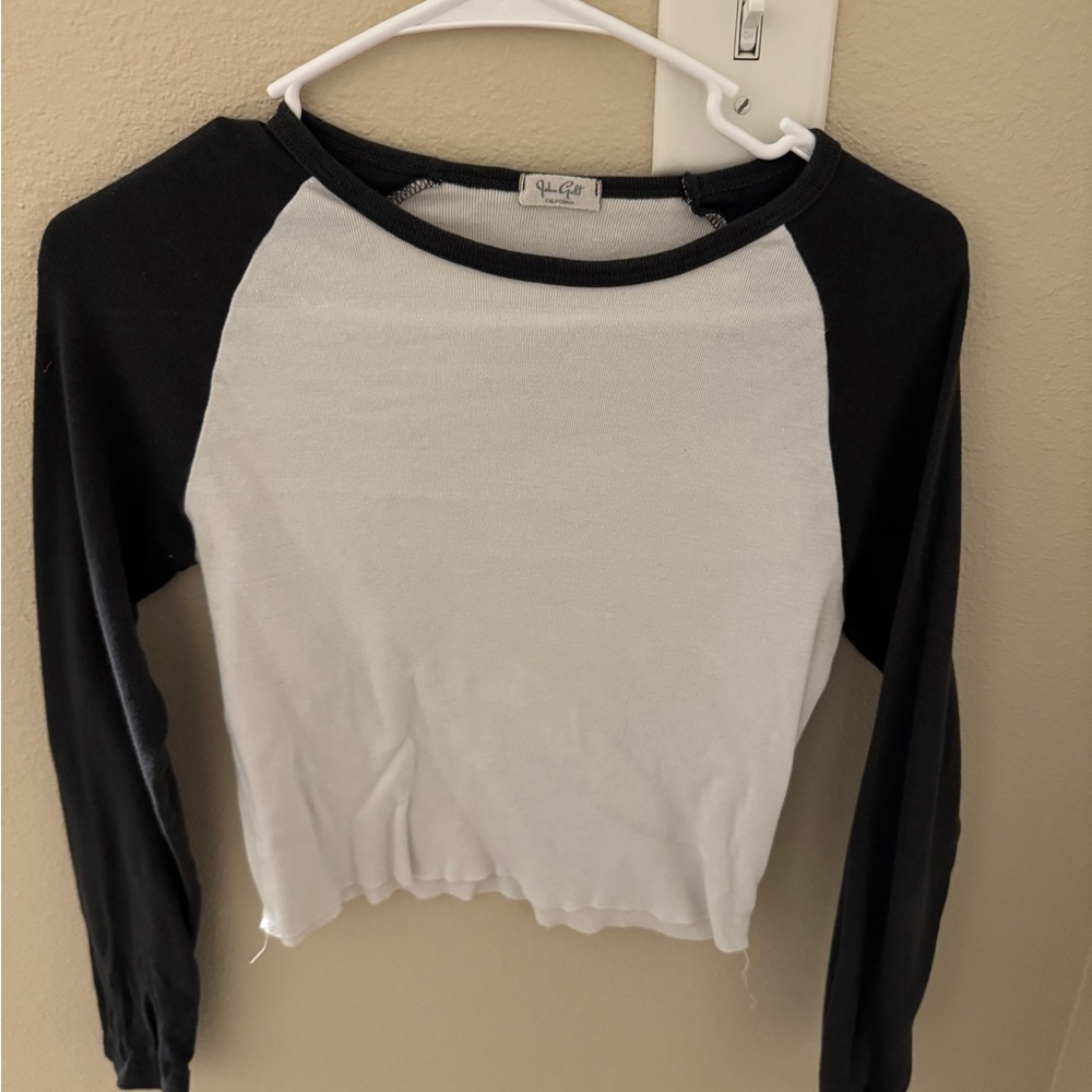 Brandy Melville Black and White Raglan Long Sleeve Tee